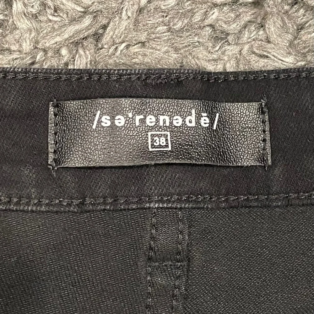 Serenede Mens Black Cargo Jeans Size 38-30